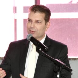 Prefeito Fernando Itapuã anuncia R$ 20 milhões em investimentos para Quintana