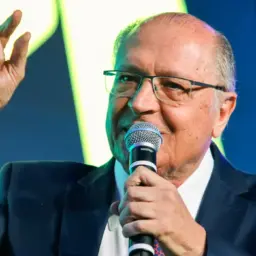 Plano de contingência ao tarifaço deve sair até terça, diz Geraldo Alckmin