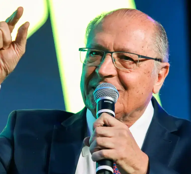 Plano de contingência ao tarifaço deve sair até terça, diz Geraldo Alckmin