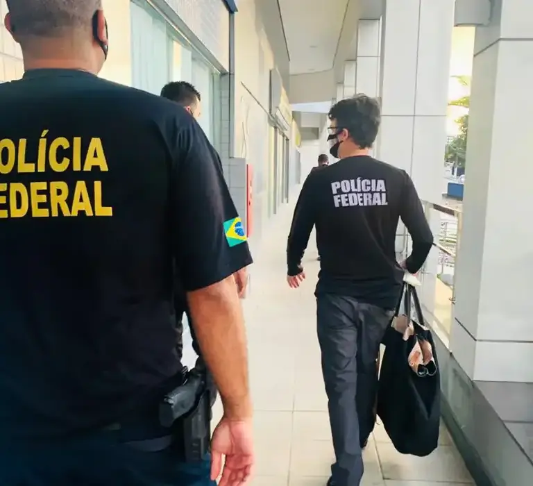 Oito pessoas estão foragidas após megaoperação contra lavagem de dinheiro