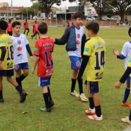 Copa Marília de Futebol de Base inicia com nove jogos e goleadas na Série Prata