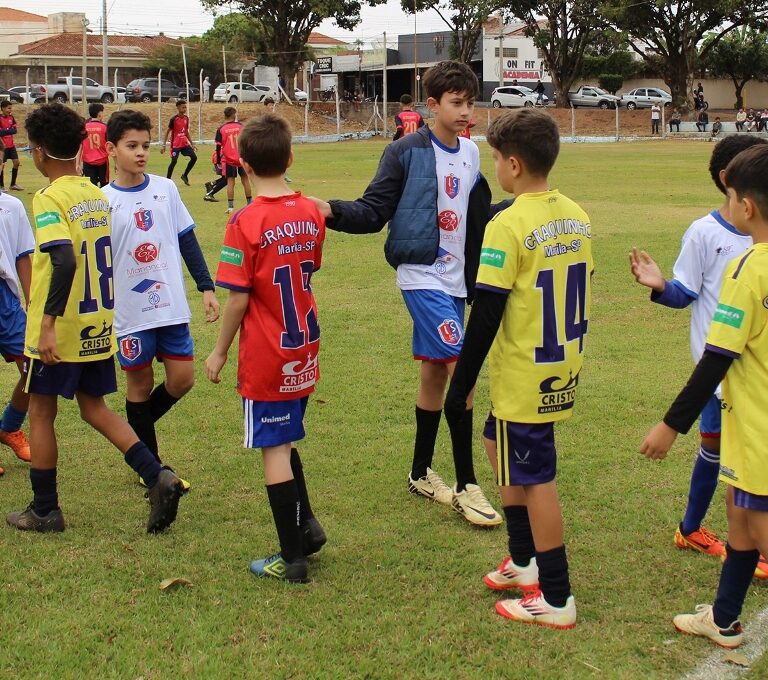 Copa Marília de Futebol de Base inicia com nove jogos e goleadas na Série Prata
