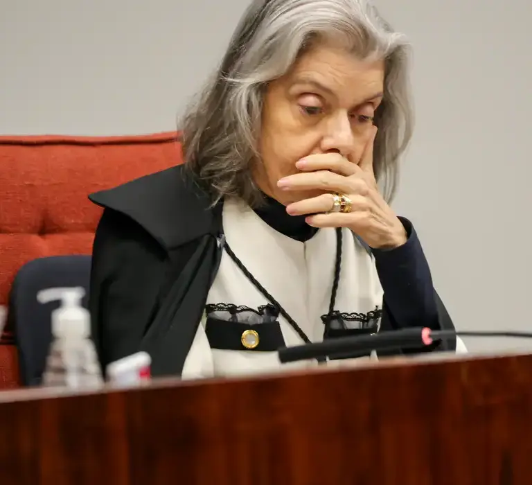 Voto de Cármen Lúcia pode formar maioria para condenar Jair Bolsonaro
