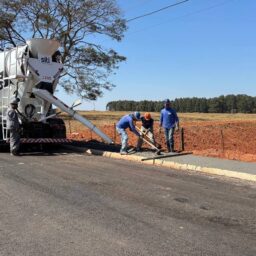 Obras de pavimentação avançam na avenida Luiz Toffoli em Marília