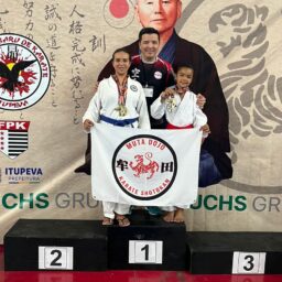 Atletas de Marília conquistam nove medalhas na 23ª Copa Subaru de Karatê