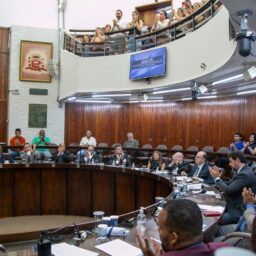 Câmara aprova R$ 33,7 milhões para Saúde e vagas para desempregados