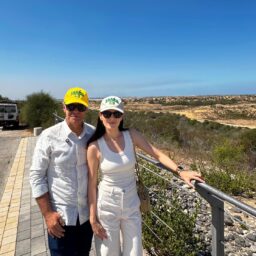 Dani Alonso e Capitão Augusto chegam em Israel para missão oficial