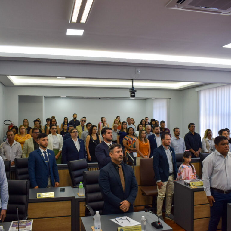 Sessão solene de aniversário de Pompeia tem anúncio de nova escola