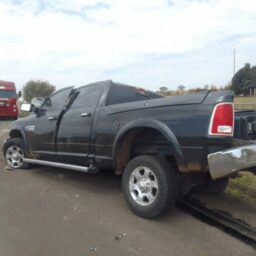 Acidente com picape de luxo deixa um morto e quatro feridos