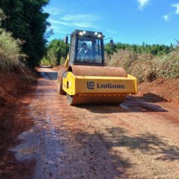 Marília é contemplada com rolo compactador para agricultura familiar