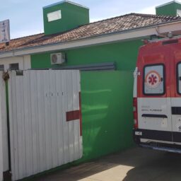 Homem é preso por tentativa de homicídio após atacar vizinho com faca