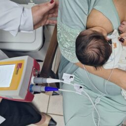 Gota recebe tecnologia inédita para diagnóstico auditivo em bebês