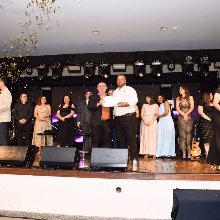 ACE Pompeia celebra 51 anos em jantar com empresários e autoridades