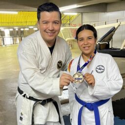 Atleta mariliense conquista medalha de ouro no Nacional de Karatê em Três Lagoas