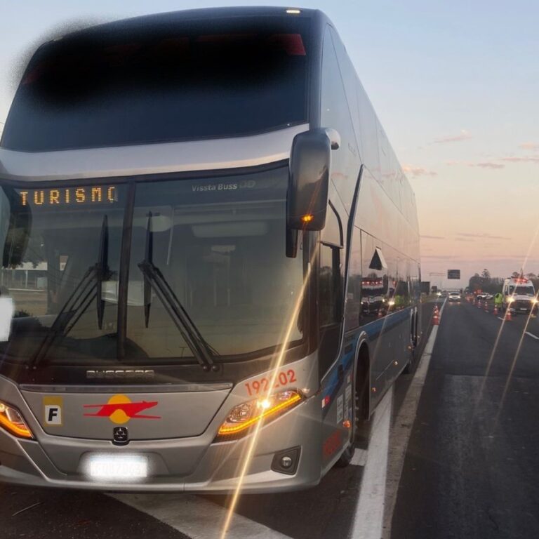 Homem morre atropelado por ônibus de Marília na SP-300