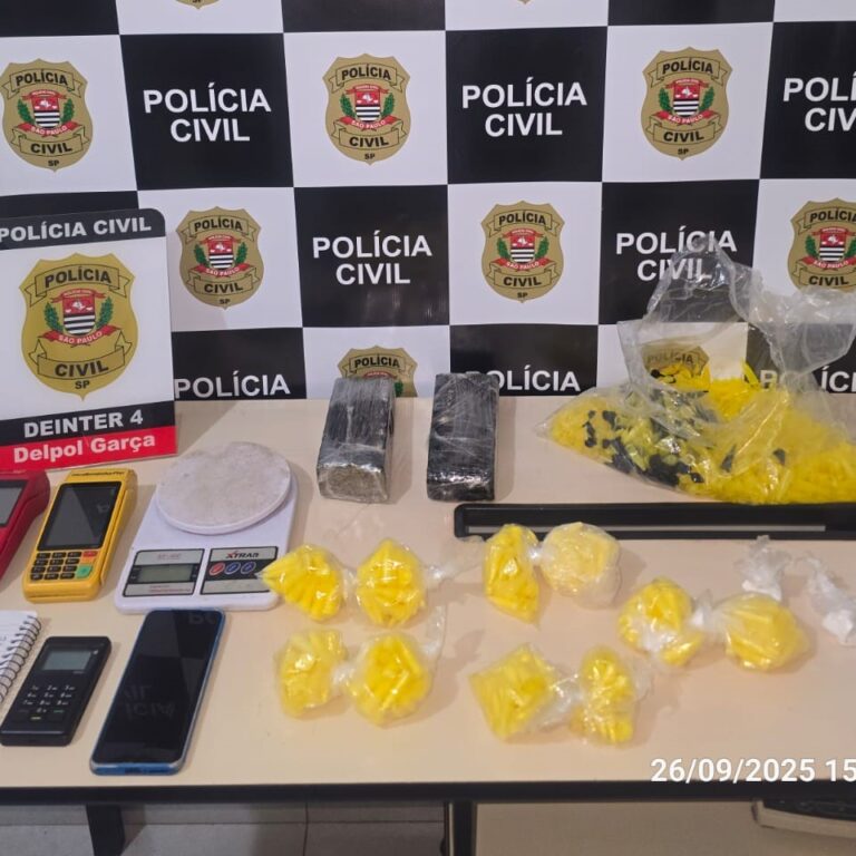 Auxiliar de almoxarifado sofre busca em casa e acaba preso no local de trabalho