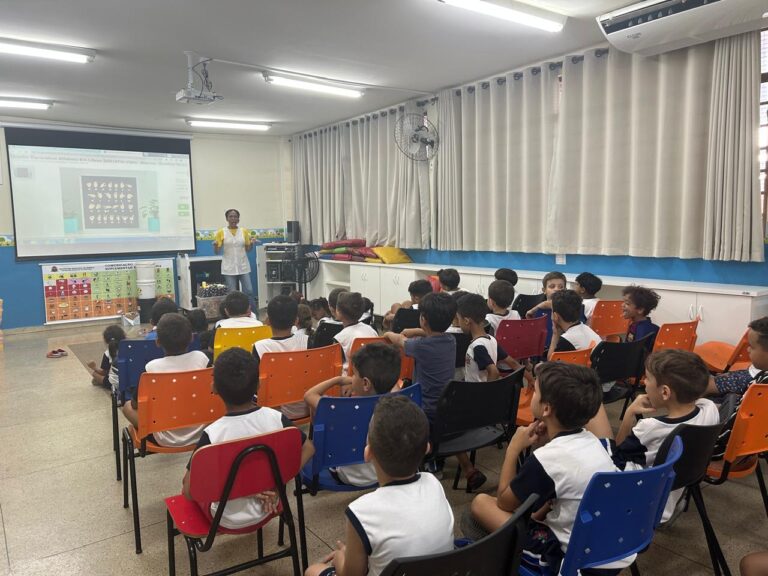 Oficina de Libras incentiva inclusão e diversidade na Emef Olímpio Cruz em Marília