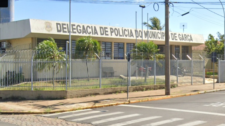 Casal é preso por tráfico com cocaína, crack e maconha dentro de casa