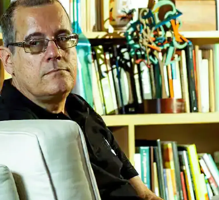 Escritor Paulo Henriques Britto é o mais novo imortal da Academia Brasileira de Letras