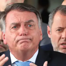 Por 4 a 1, STF condena Jair Bolsonaro e mais sete pela trama golpista