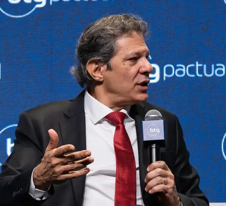 Haddad diz que política fiscal não depende apenas do governo federal