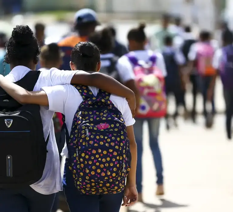 Governo amplia mobilização de vacina contra HPV em jovens até dezembro