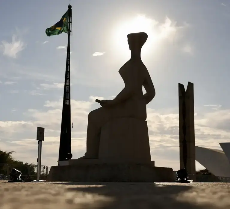 Ao vivo: acompanhe 2° dia de votação do julgamento de Bolsonaro no STF