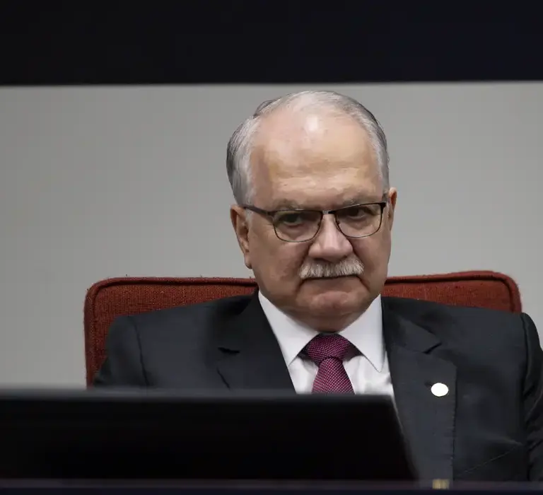 Edson Fachin toma posse na presidência do STF nesta segunda-feira