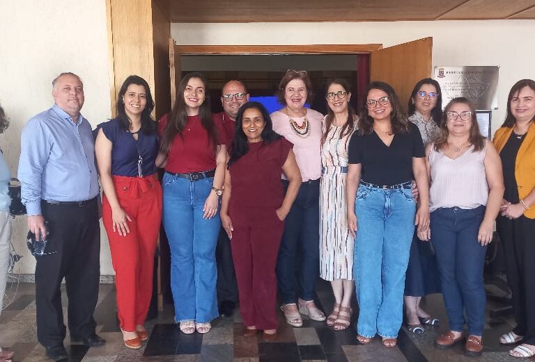 Equipe de Marília participa de conferência regional de conselheiros tutelares em Garça