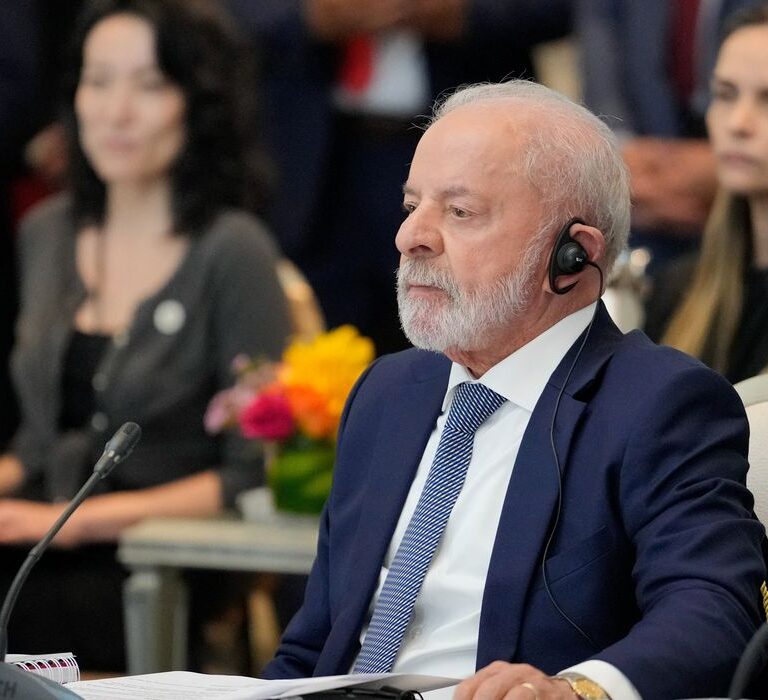 Lula aguarda reunião com Trump e aposta em solução a tarifaço