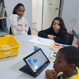 Feira Municipal de Robótica reúne alunos da rede pública nesta sexta-feira