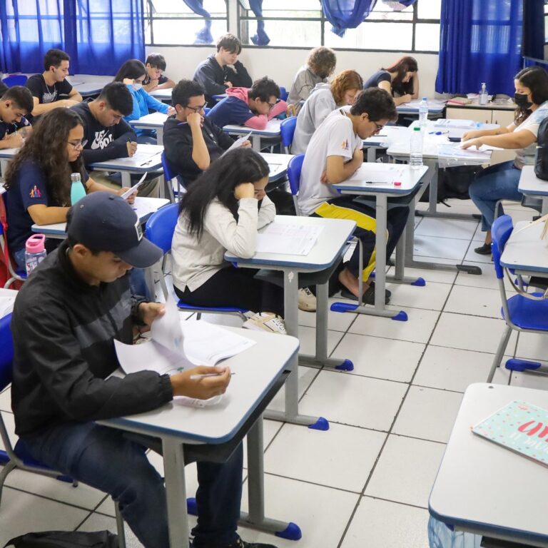 Governo de SP quer mudar forma de distribuir recursos para a educação