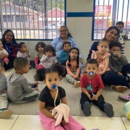 Primeira-dama de Quintana conhece projeto que une horta e aprendizado infantil