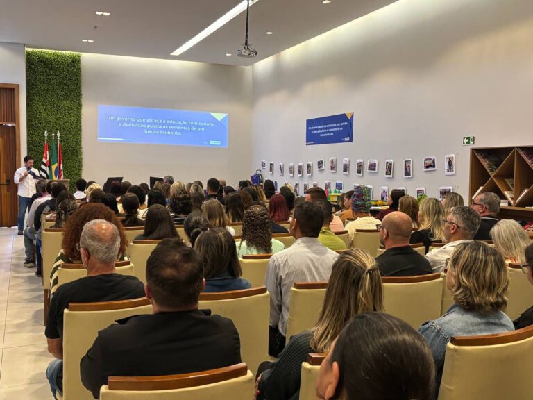 Prefeitura inaugura centro de formação para profissionais da Educação