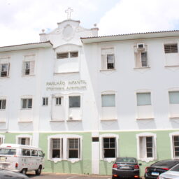 Bazar beneficente arrecada recursos para reforma da Pediatria da Santa Casa