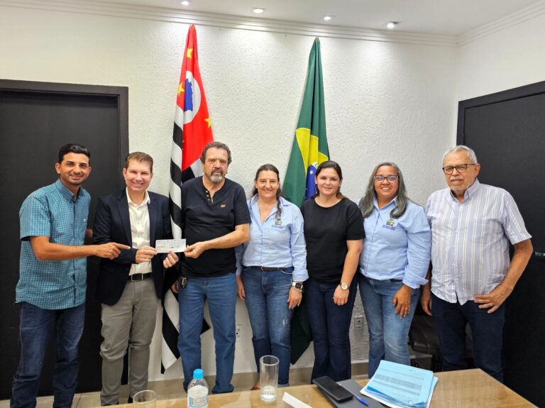 Quintana reforça parcerias e repassa subvenções a entidades do terceiro setor