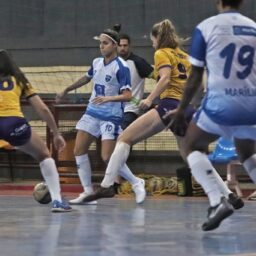 Futsal feminino de Marília vence Rio Preto fora de casa em estreia de competição