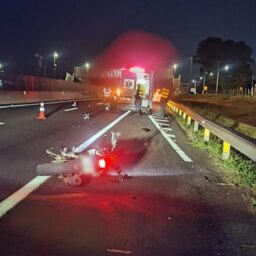 Mulher fica gravemente ferida em acidente com moto na SP-333 em Marília