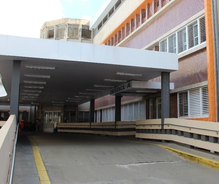 Motociclista que sofreu grave acidente no Contorno segue internado