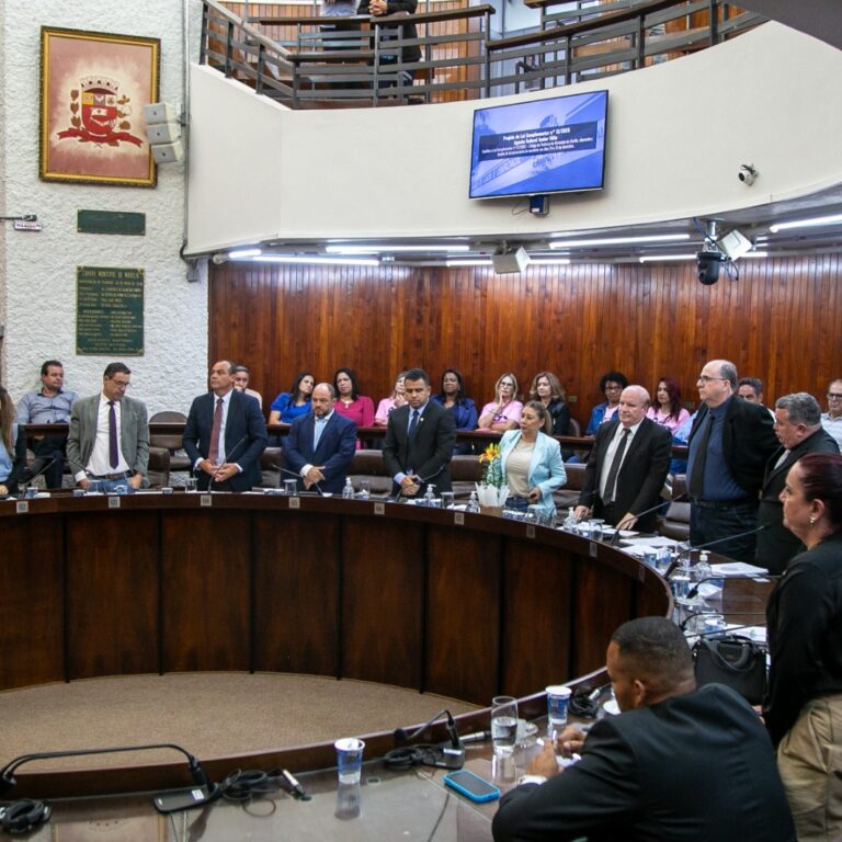 Vereadores rejeitam redução do horário do comércio