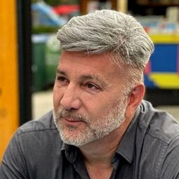 Rotary Club de Marília Esmeralda promove palestra solidária com Carlos Belini