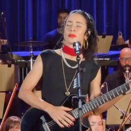 Músico mariliense brilha em turnê nacional ao lado de Marisa Monte