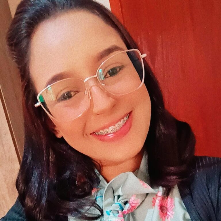 Jovem de 25 anos morre após bater moto em placa na rodovia SP-294