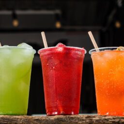 Cientistas desenvolvem testes para detecção de metanol em bebidas