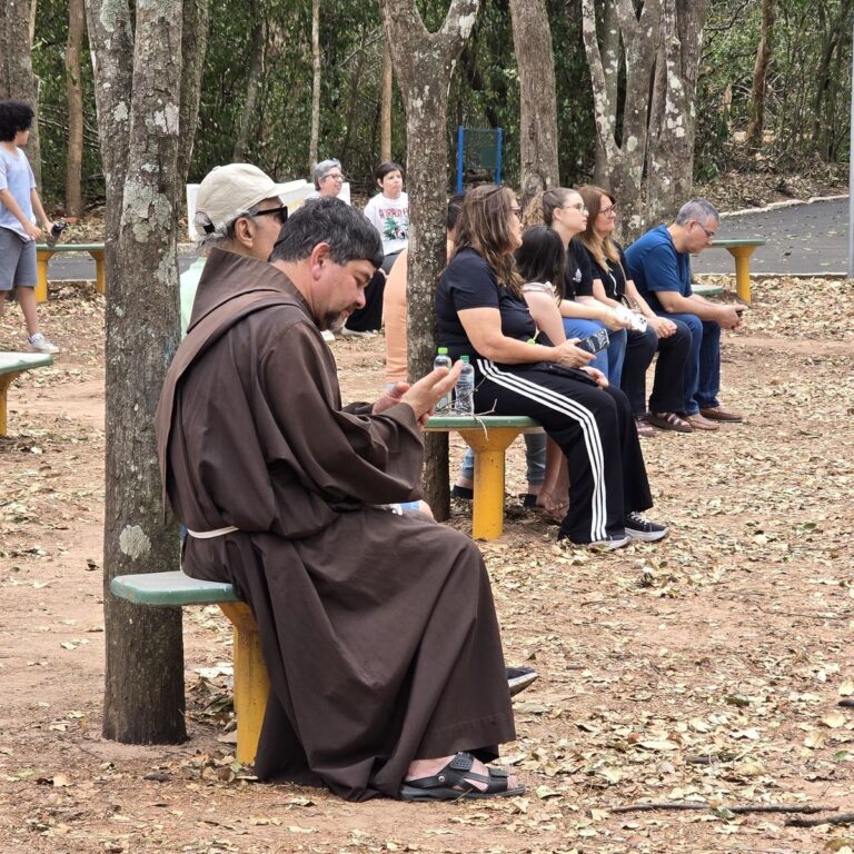 Bosque Municipal recebe bênção dos animais em celebração a São Francisco de Assis
