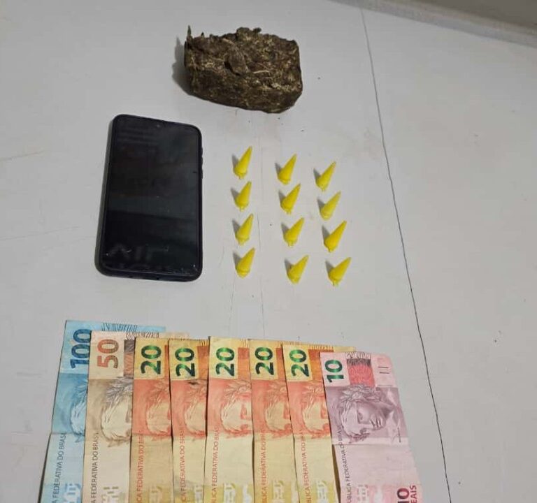 Mulher é presa por tráfico de drogas após flagrante da PM em Pompeia