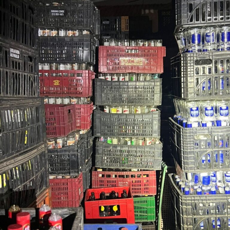 Força-tarefa apreende mais de 100 mil vasilhames em galpão clandestino em SP