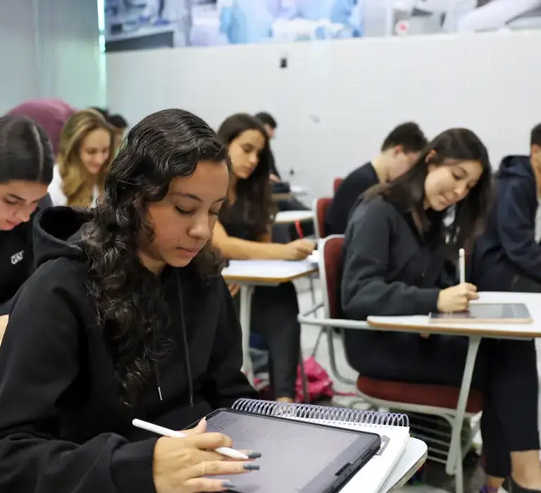 Conheça as regras para a prova de redação do Enem 2025 no domingo