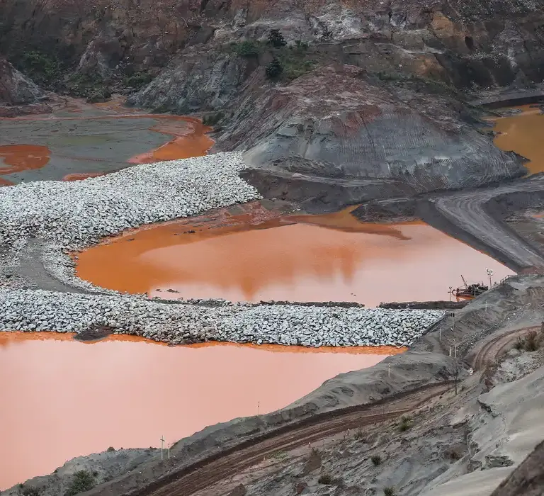 Justiça inglesa condena mineradora BHP por rompimento de barragem