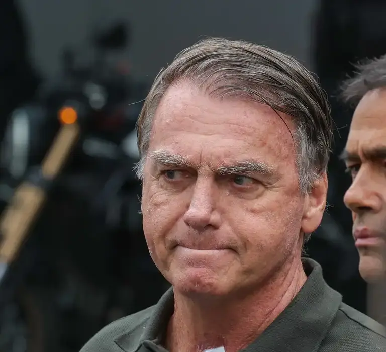 Primeira Turma do STF mantém prisão preventiva do ex-presidente Bolsonaro